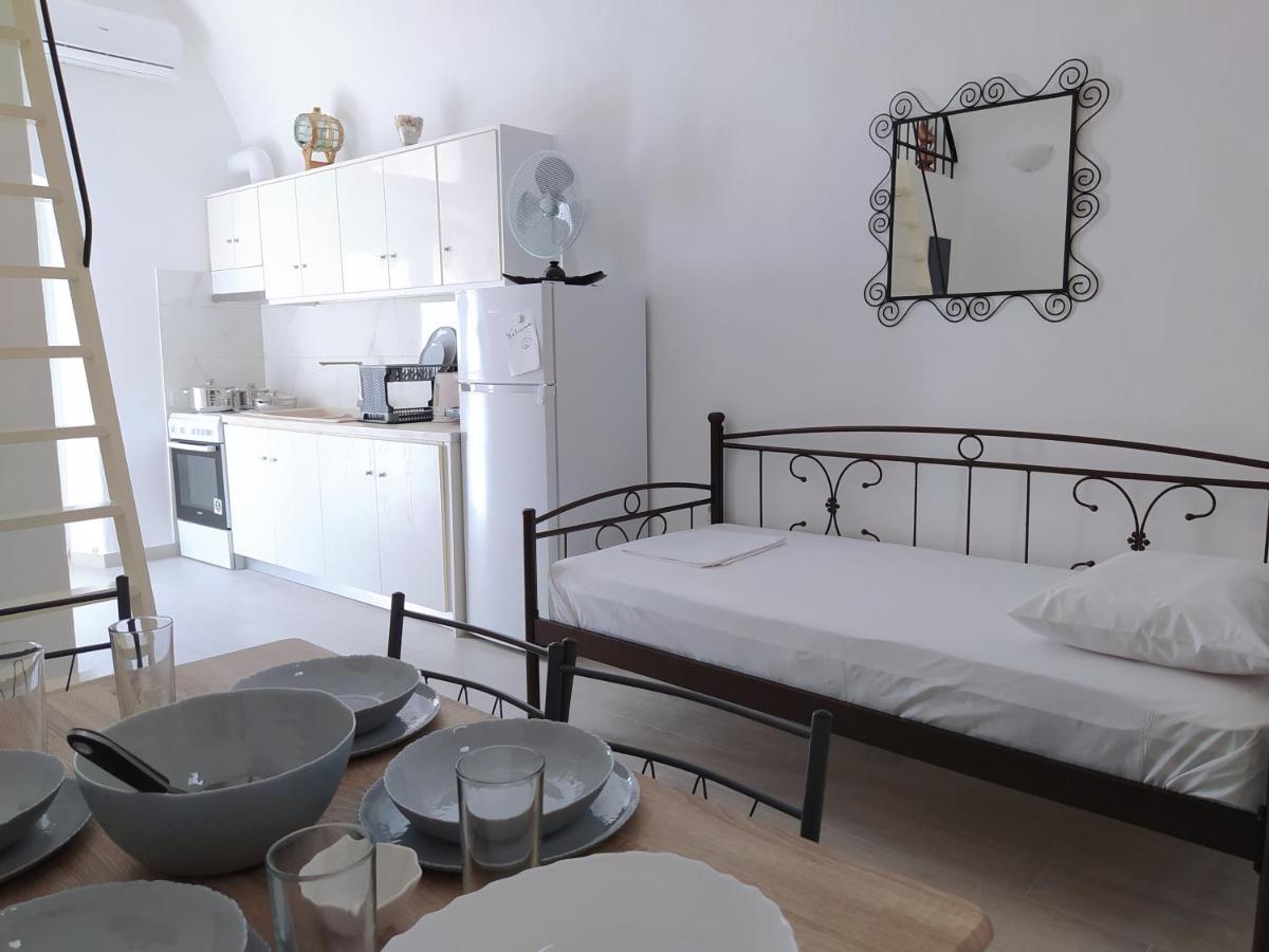 Mentoras' Complex Apartment Emporio  Luaran gambar