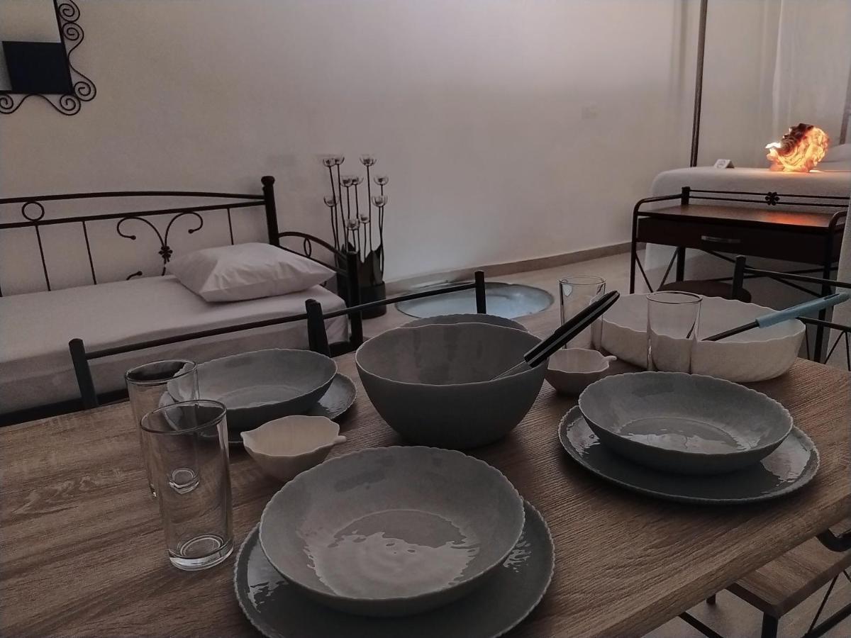 Mentoras' Complex Apartment Emporio  Luaran gambar