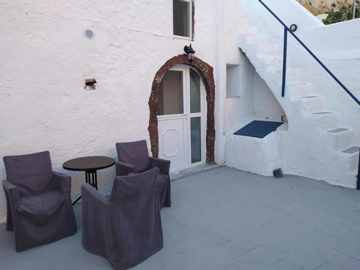 Mentoras' Complex Apartment Emporio  Luaran gambar
