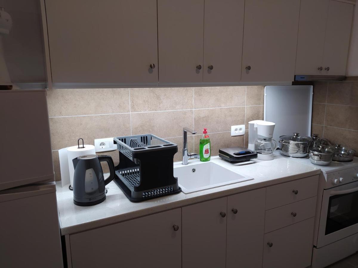 Mentoras' Complex Apartment Emporio  Luaran gambar